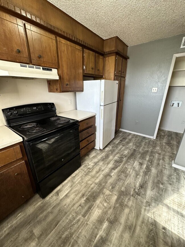 Foto del edificio - 5706 Brownfield Dr