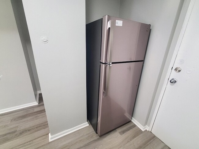 Photo - 760 Cummins Hwy Apartment