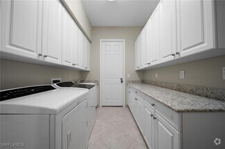 Building Photo - 2866 Cinnamon Bay Cir