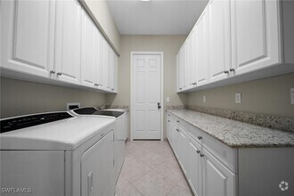 Building Photo - 2866 Cinnamon Bay Cir