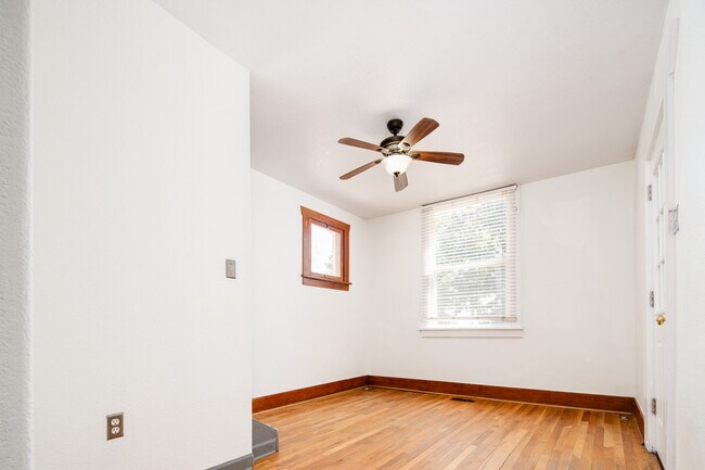 Building Photo - 2739 W 32nd Ave