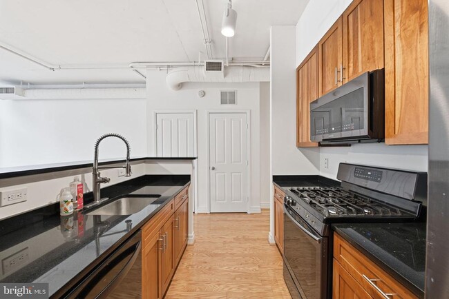 Building Photo - 1205 N Garfield St