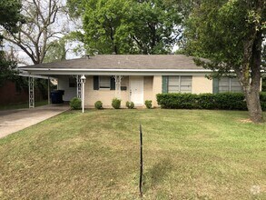 Building Photo - 2722 Bolch St