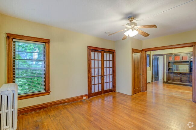 Building Photo - 712 W 28th St