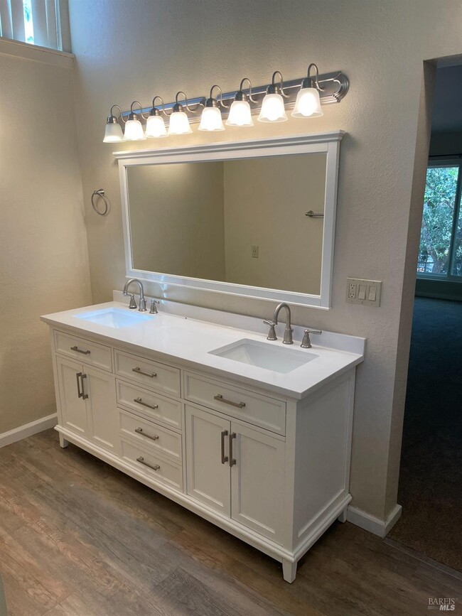 Building Photo - 3295 Montecito Meadow Dr