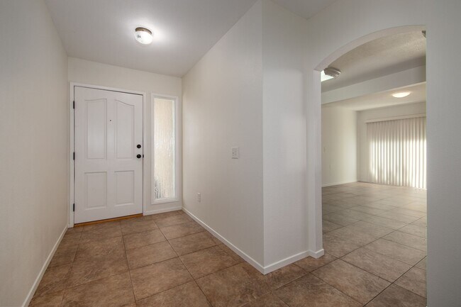Foto del edificio - Updated 3 Bedroom Home in Quiet Street
