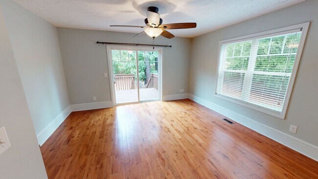 Building Photo - Downtown Southern Pines