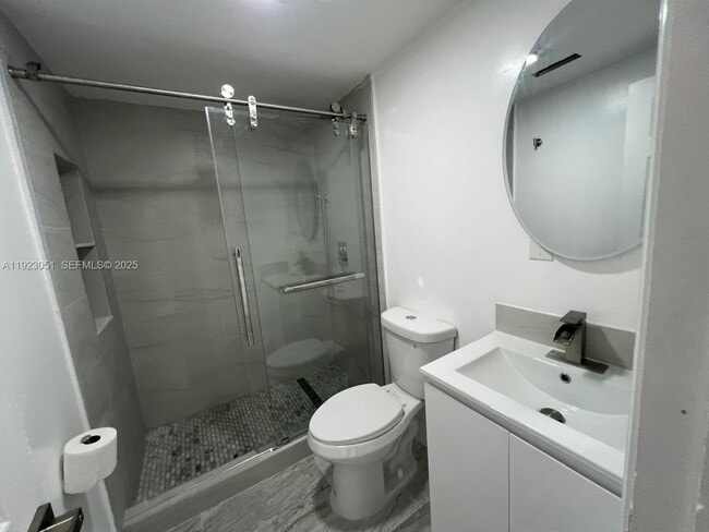 Foto del edificio - 19122 NW 36th Ave