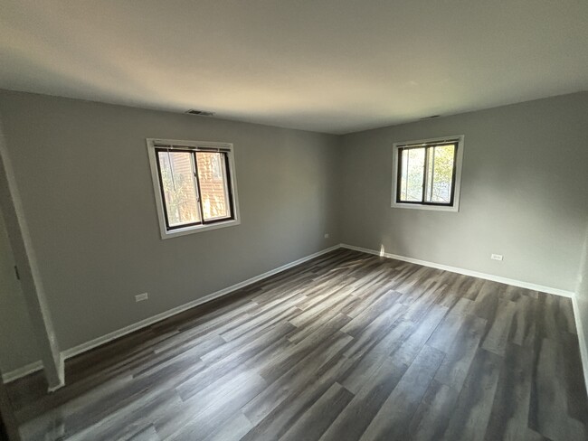 2nd bedroom - 645 Waverly Dr