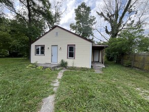 Building Photo - 212 E Andover Ave