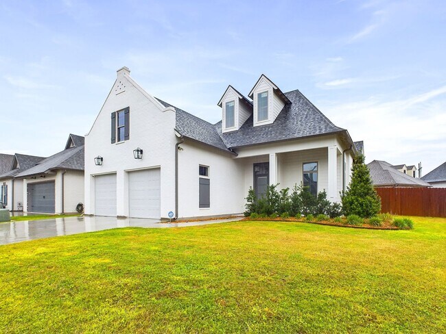 Building Photo - New in Broussard, LA – Stunning 4 Bed, 3 B...