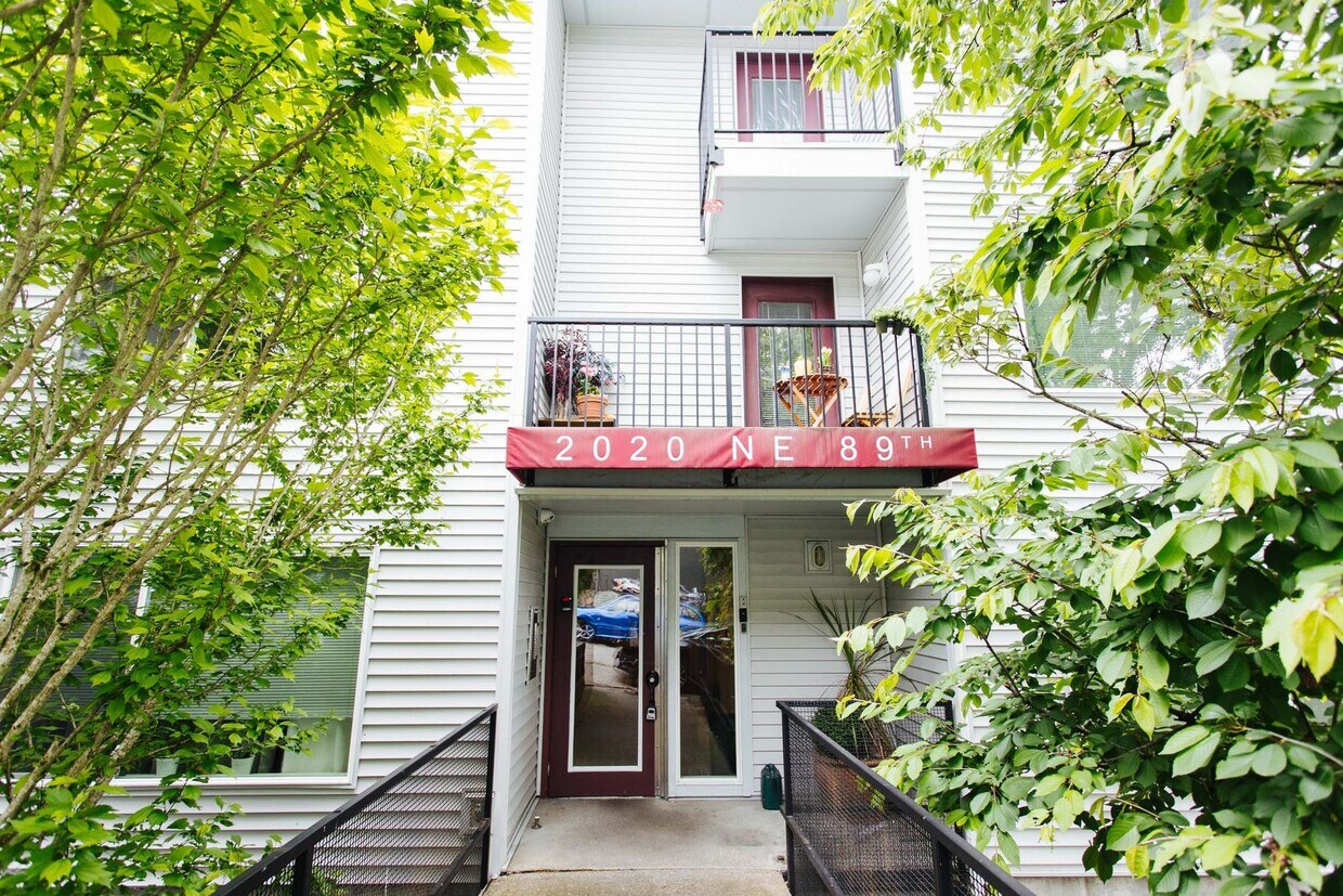 Foto del edificio - Maple Leaf Residences