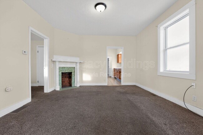 Foto del edificio - 388 Broaddus Ave