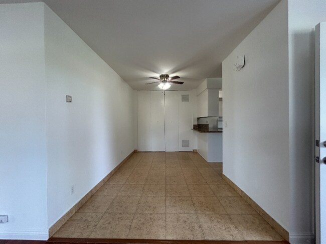 Foto del edificio - 2340 W Greenacre Ave