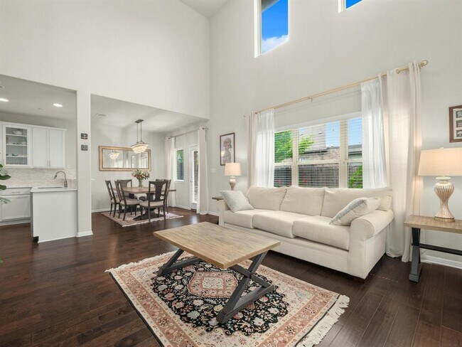 Foto del edificio - 2304 S Lakeline Blvd