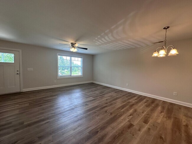 Foto del edificio - Modern 3BR/2.5BA Duplex – Perfect Location...