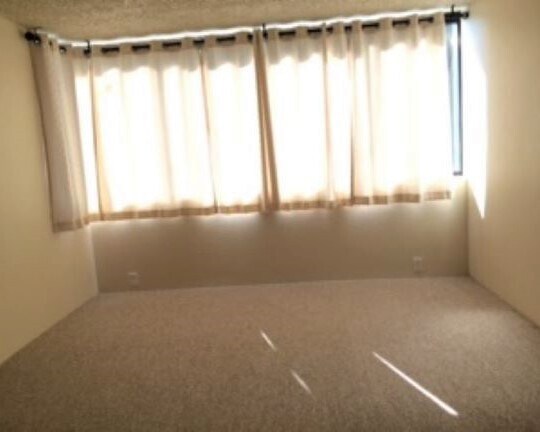 Sala de estar - 555 Pierce St