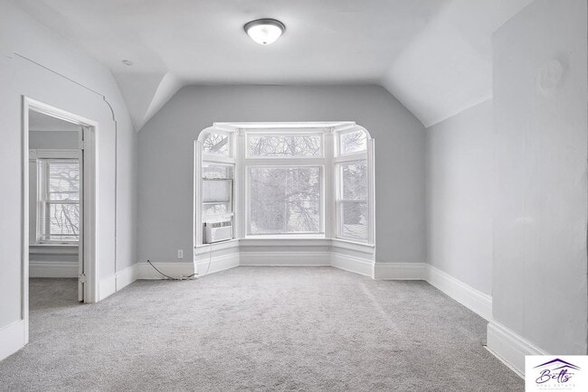 Building Photo - 1112 N 40th St