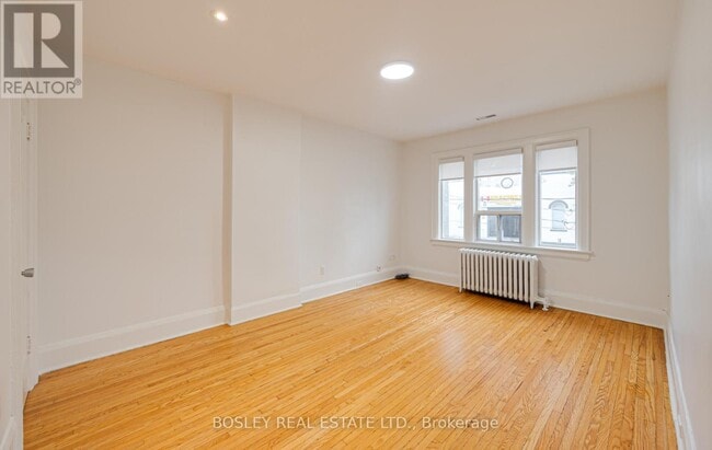 Building Photo - 272 Dovercourt Rd
