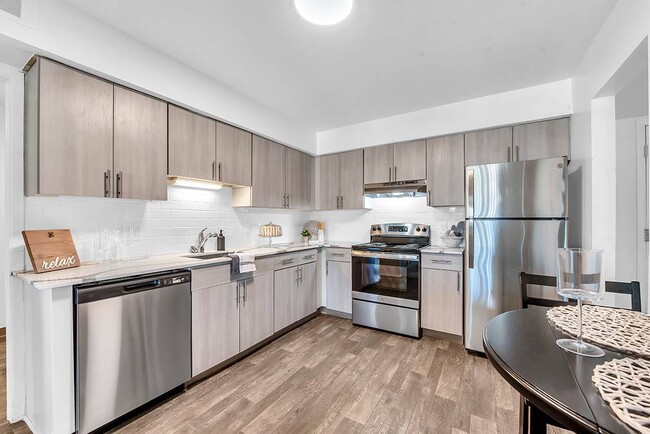 Renovated Package - Edge At Farmington Hills - Farmington Hill...