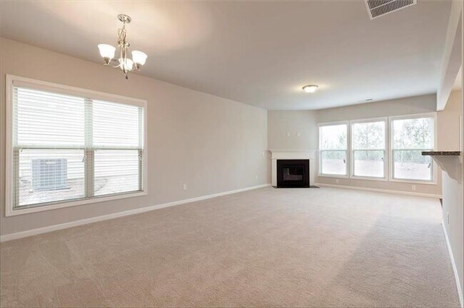 Building Photo - 3733 Upland Dr