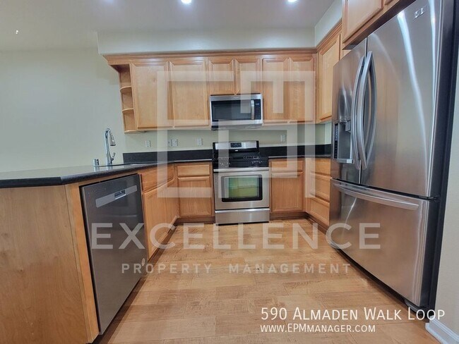 Foto del edificio - 590 Almaden Walk Loop