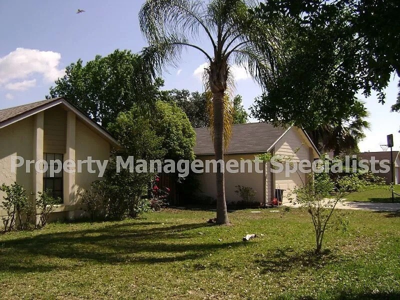 Primary Photo - 9901 Peddlers Way