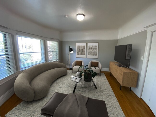 Photo - 5824-5826 Telegraph Ave Apartment