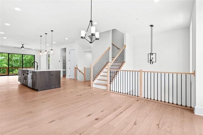 Building Photo - 2040 Juliette Ave