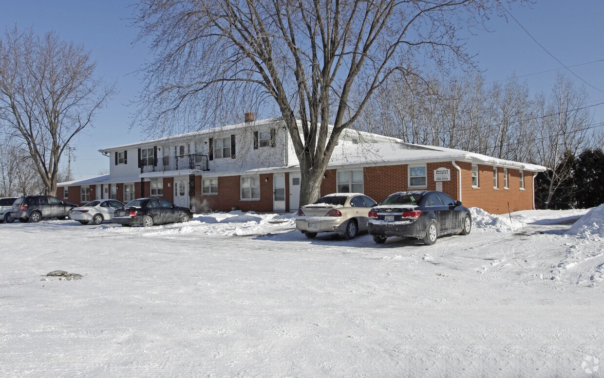 806 William Charles Ct, Ashwaubenon, WI 54304 Apartments in