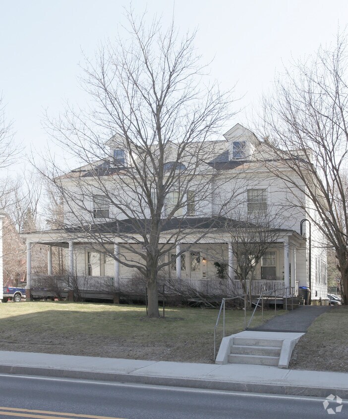 20 E Housatonic St, Pittsfield, MA 01201 Apartments in Pittsfield, MA