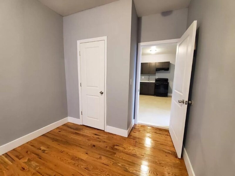 Foto principal - 169 S Clinton St