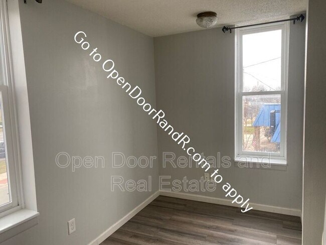 Foto del edificio - 3960 E Bellefontaine Rd