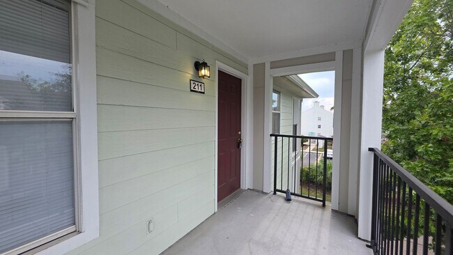 Foto del edificio - FOR RENT, 1 bedroom 1 bathroom, upper floor