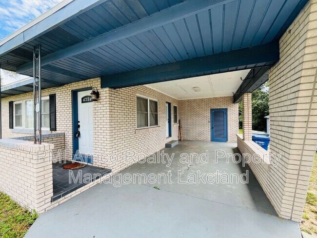 Foto del edificio - 260 W Interlachen St
