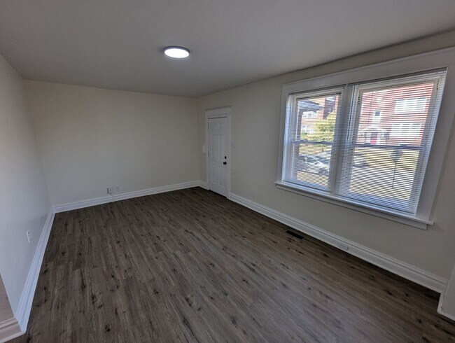 Building Photo - 5120 Lexington Ave