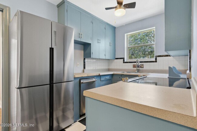Foto del edificio - 3582 Hedrick St