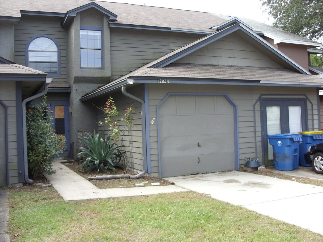 Primary Photo - 12024 Candlewyck Ln