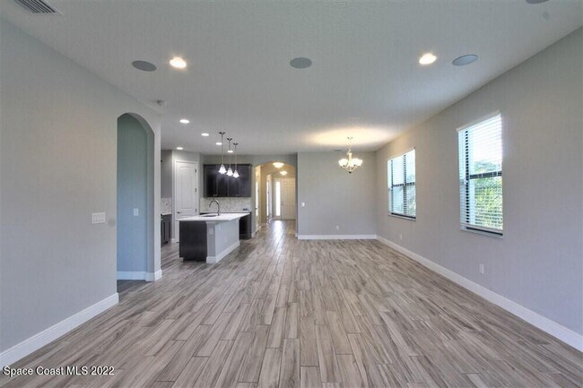 Foto del edificio - 3012 Addison Dr