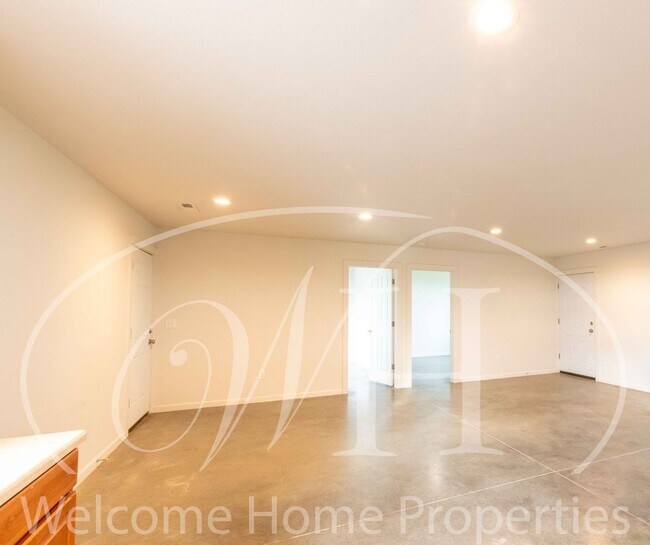 Foto del edificio - Country Home with Optional Horse Paddock Stalls