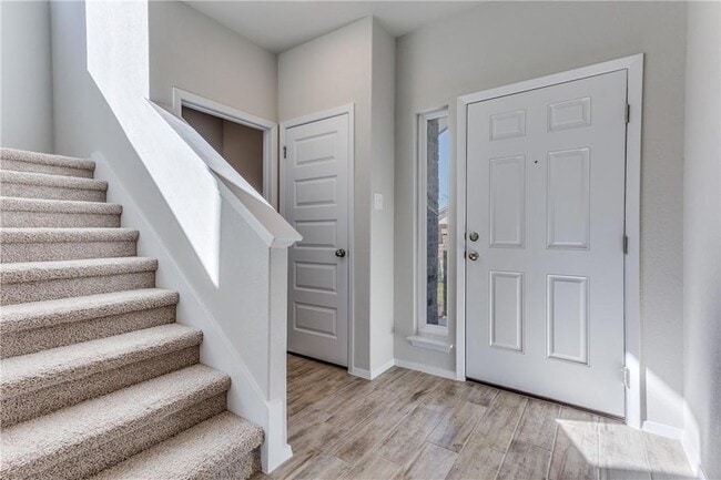 Building Photo - 131 Trailside Ln