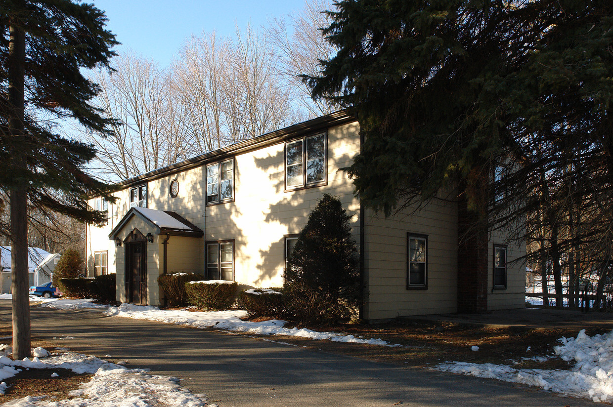 Building Photo - 312-314 Albany Tpke