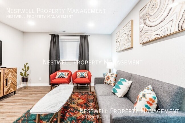 Building Photo - Charming Renovated Basement Duplex in Rive...