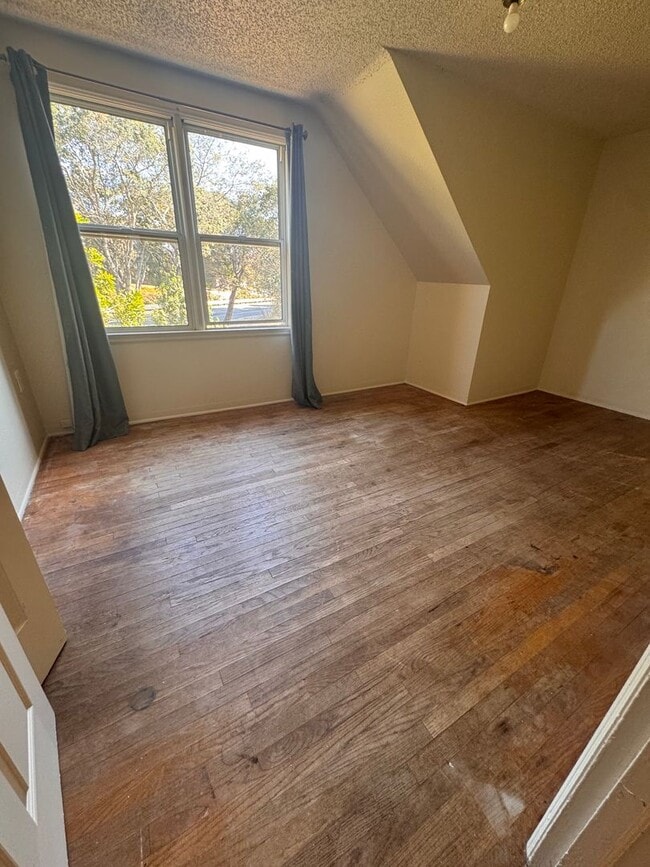 Building Photo - Spacious 5 Bed 2 Bath House near Cal Poly