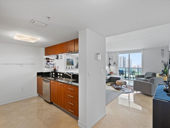 Foto del edificio - 1800 N Bayshore Dr