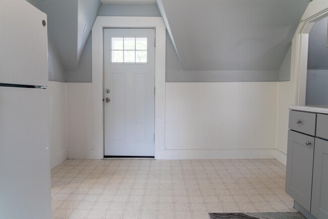 Building Photo - 482 Reservoir Ave