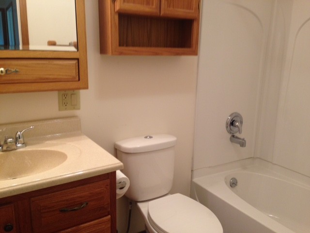 bathroom - 800 State Hwy 105