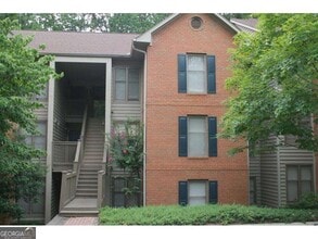 Building Photo - 901 Garden Ct