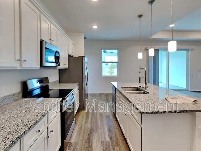 Building Photo - 16216 Minorca Dr