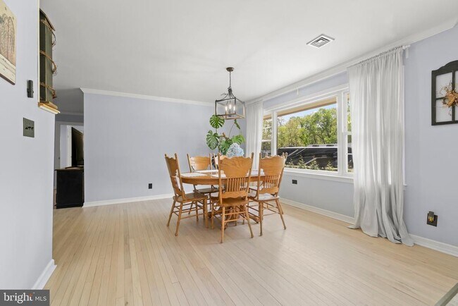 Foto del edificio - 132 Retreat Rd